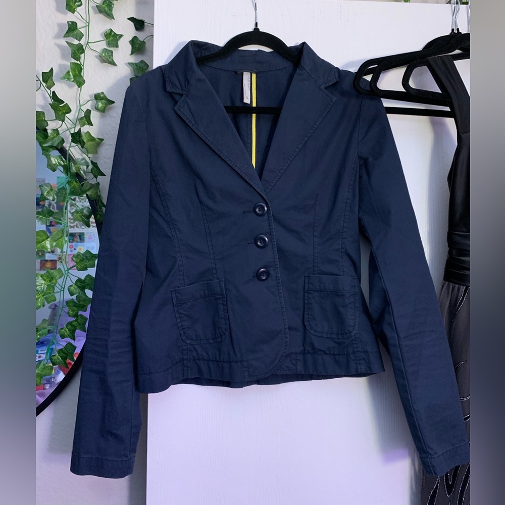 Super cute navy cotton short blazer